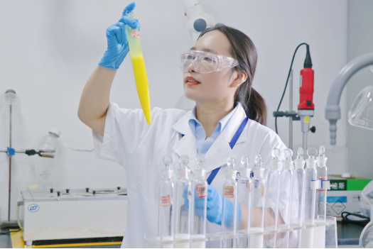 祝賀海利爾研發(fā)中心制劑所四室主任劉金玲獲評2025年“青島拔尖人才”